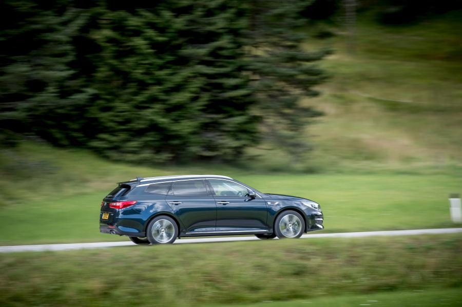  Kia Optima Sportswagon EcoDynamics 2016 года  (UK) (фото 13 из 30)
